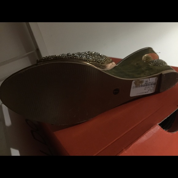 Platforms - Picture 3 of 3